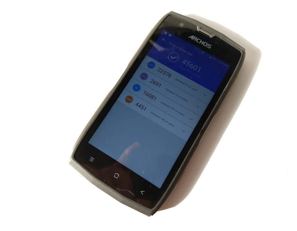 Archos Sense 50X - test "pancernego" smartfona
