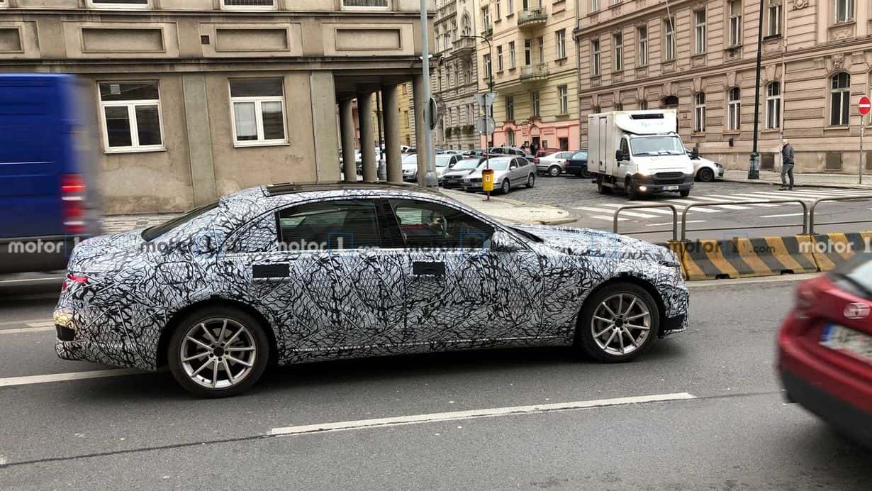 Nowy Mercedes klasy S złapany w kamuflażu!