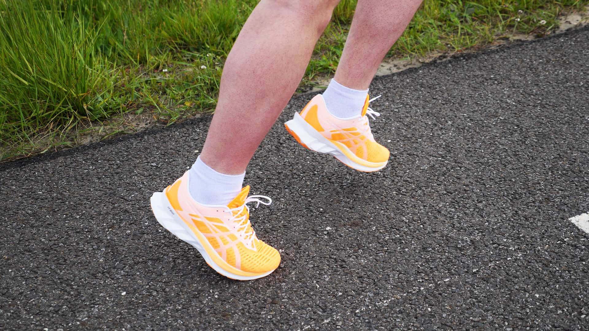 ASICS NOVABLAST – treningowe buty do biegania po asfalcie