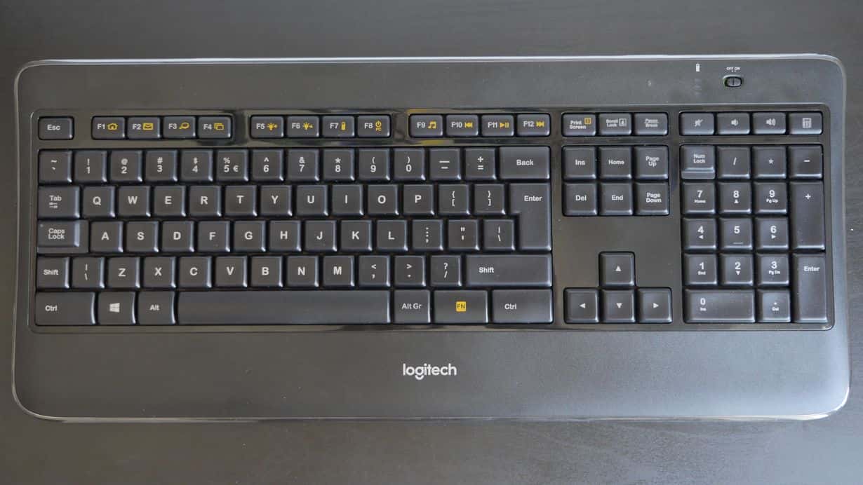 Bezprzewodowa klawiatura Logitech K800 test. Dobra, ale nie idealna