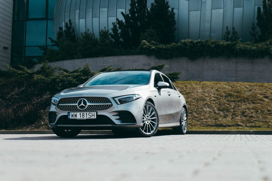 Czy warto kupować Mercedesa A250e w sedanie za 250 tys zł? To zależy