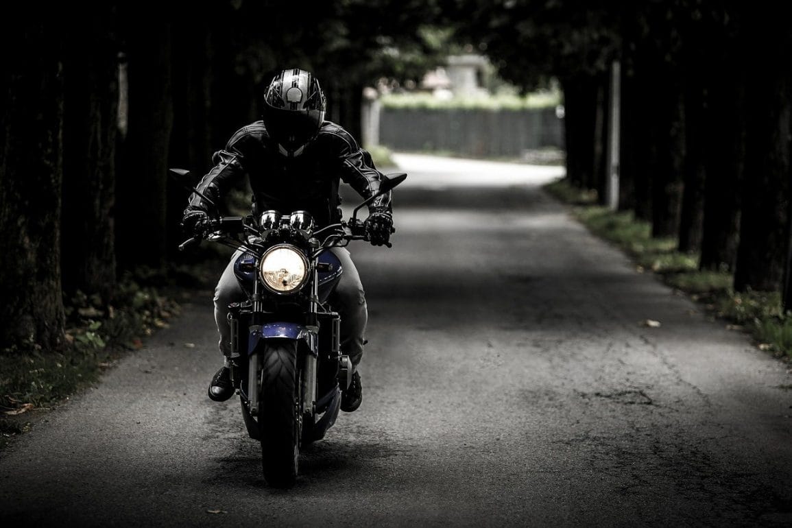 Bezpieczeństwo na motocyklu – co zrobić, aby je poprawić?