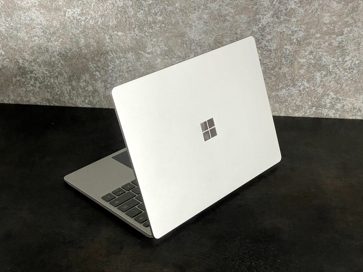 Test Microsoft Surface Laptop Go. To dobry czas aby go kupić