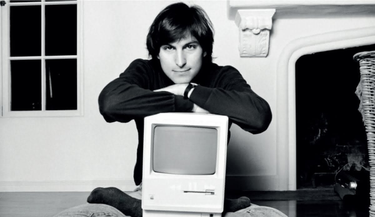 Klapki Steve Jobsa sprzedane za astronomiczną kwotę! ILE?!