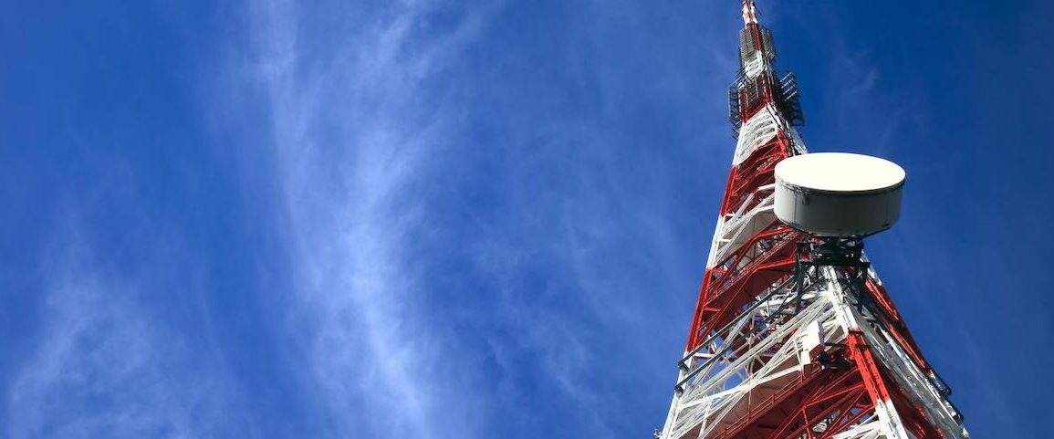 telecommunications tower blue sky 2008 3840x1536