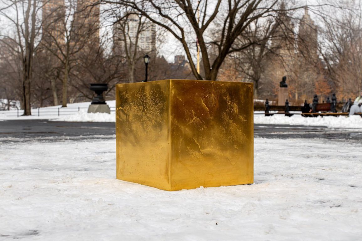 Złoty sześcian o wartości 12 mln USD w Central Parku! Po co?
