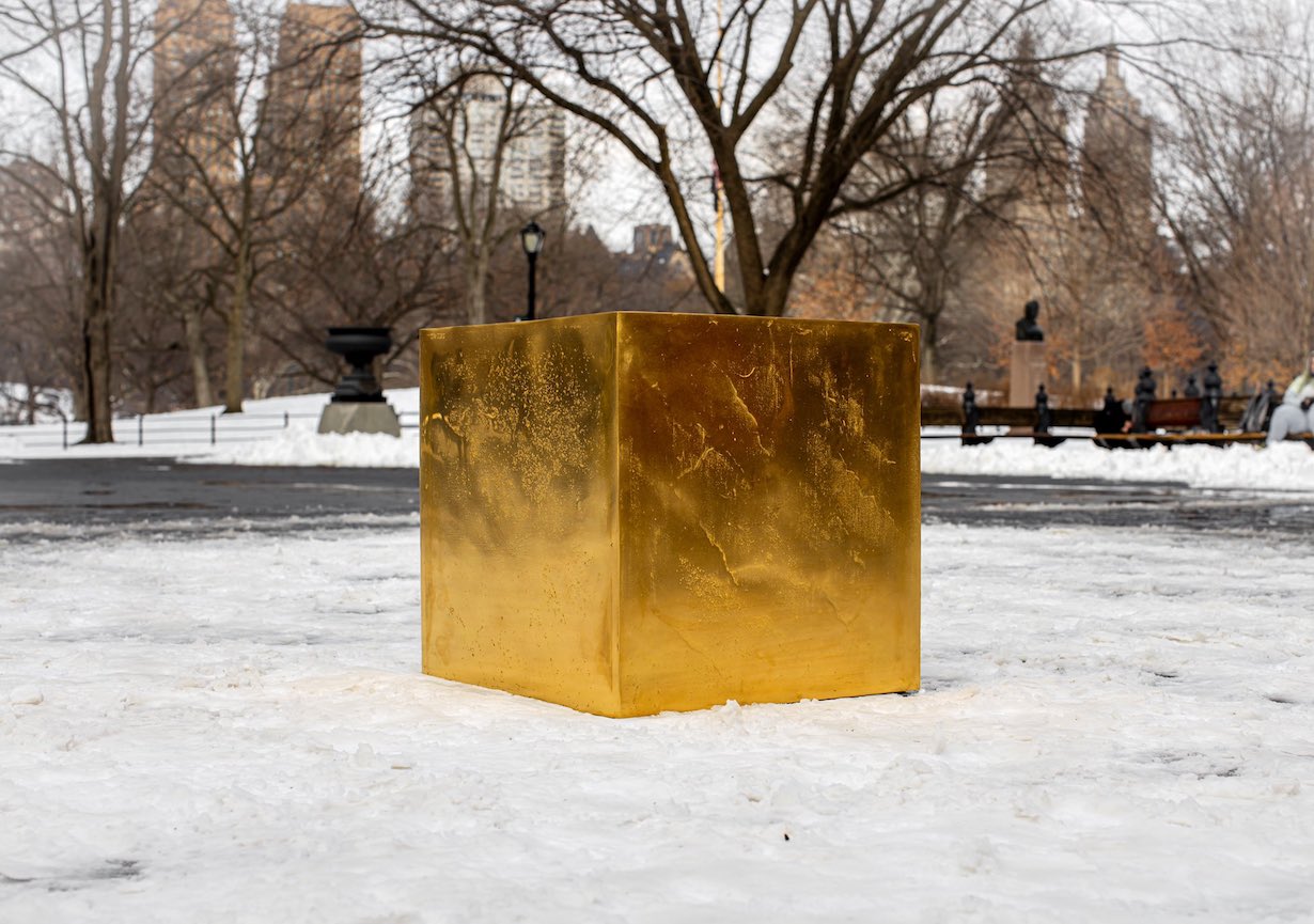 Złoty sześcian o wartości 12 mln USD w Central Parku! Po co?