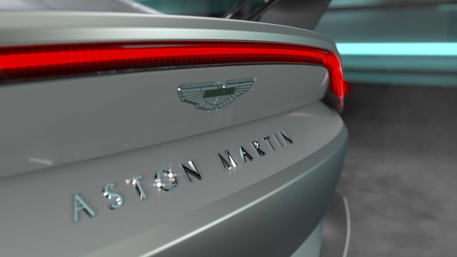 Premierowo Aston Martin V12 Vantage