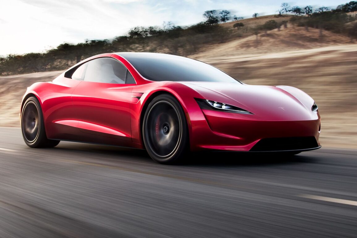 Chcesz zarezerwować Tesla Roadster? Szykuj 25% ceny samochodu