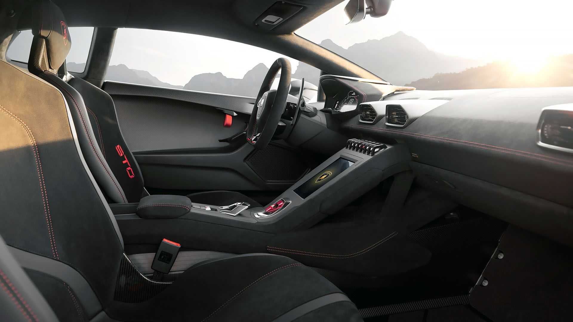Lamborghini Huracan STO dostało pakiet Novitec z mnóstwem karbonu