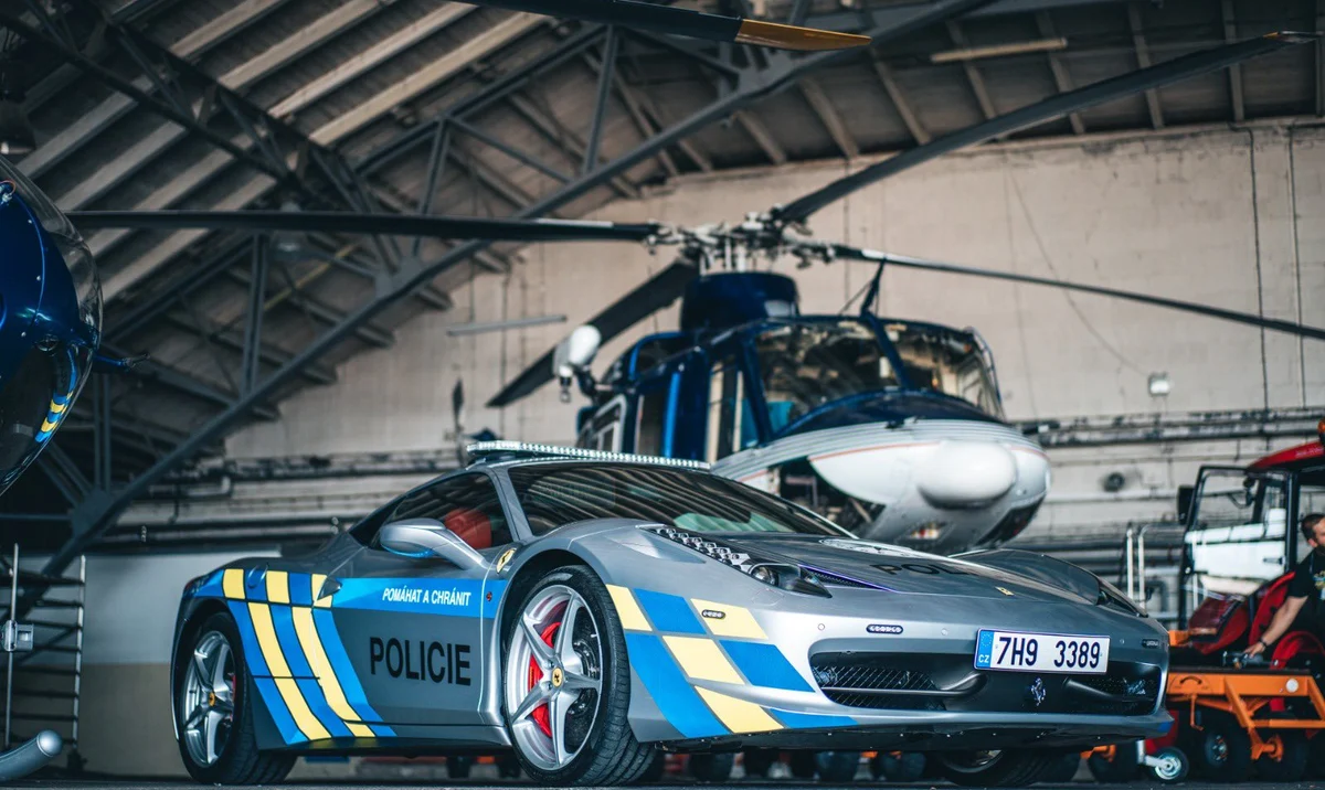 Skonfiskowane Ferrari