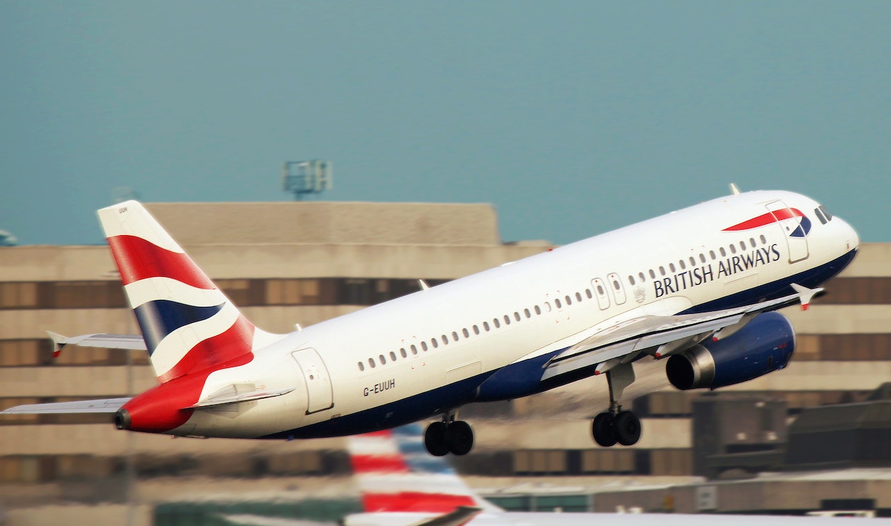 Lotnisko Heathrow zamknięte 19.09. 100 lotów odwołanych
