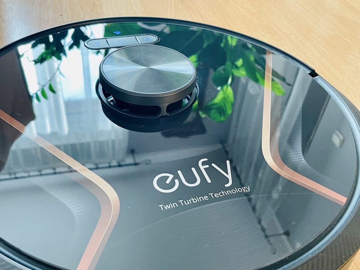 Test Eufy RoboVac X8 Hybrid. Robot sprzątający do 2000 zł