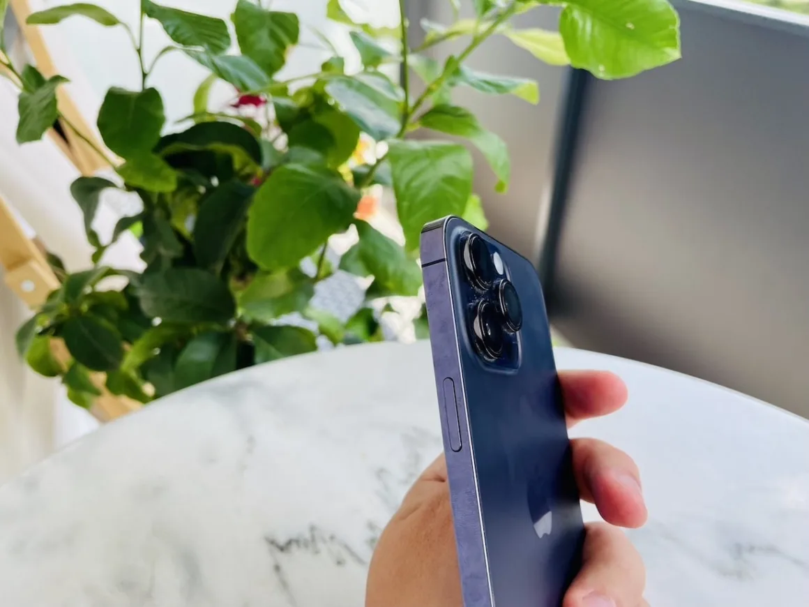 Czy iPhone 15 i iPhone 15 Plus zyskają aparat z iPhone 14 Pro Max?