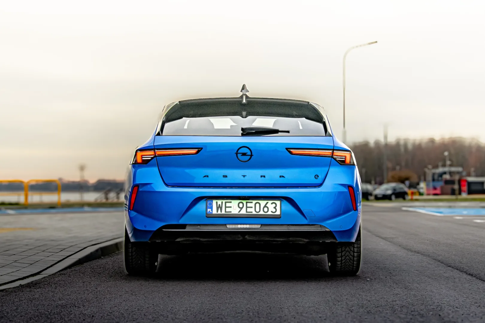Elektryczny Opel Astra 54 kWh. Fot.: Ernest Dragan.