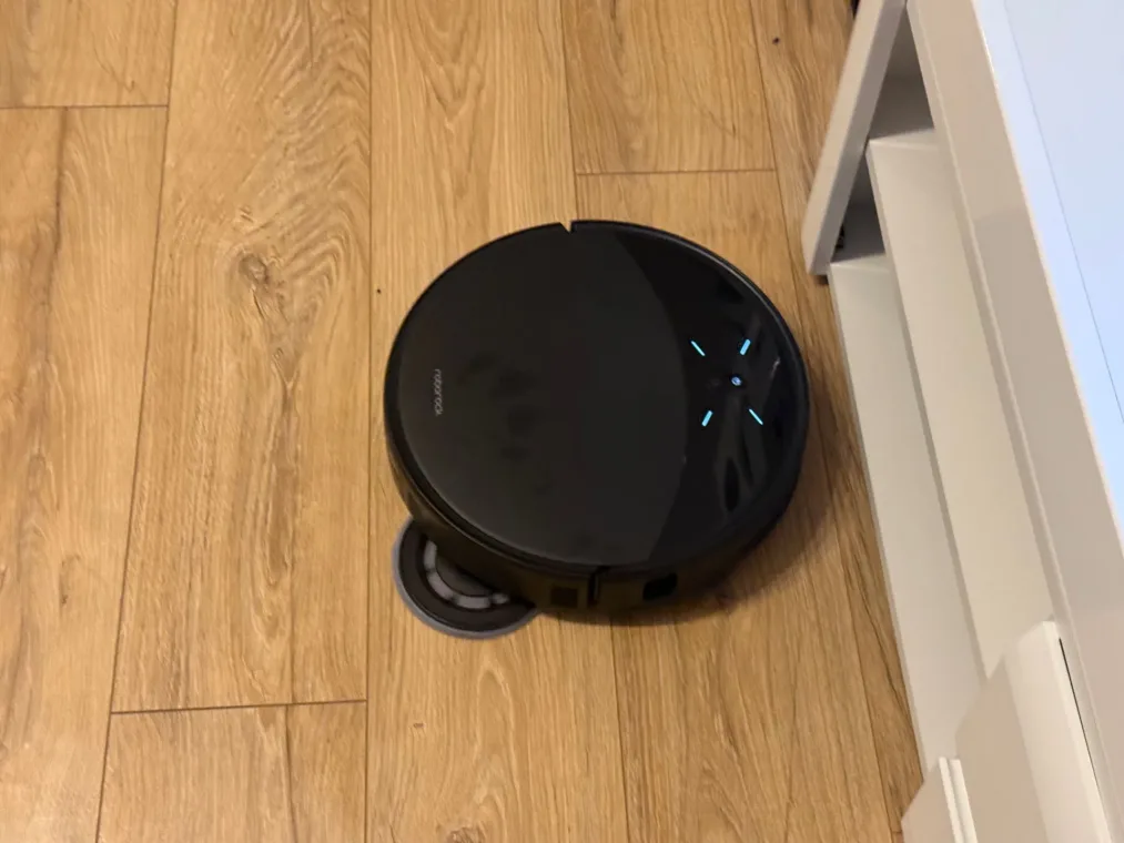 Test Roborock Saros 10R. Wysokiej klasy robot sprzątający z funkcją mopowania.
