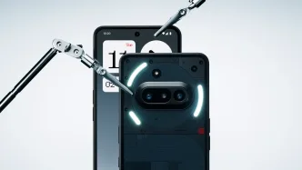 Nothing Phone (3a) i Phone (3a) Pro.