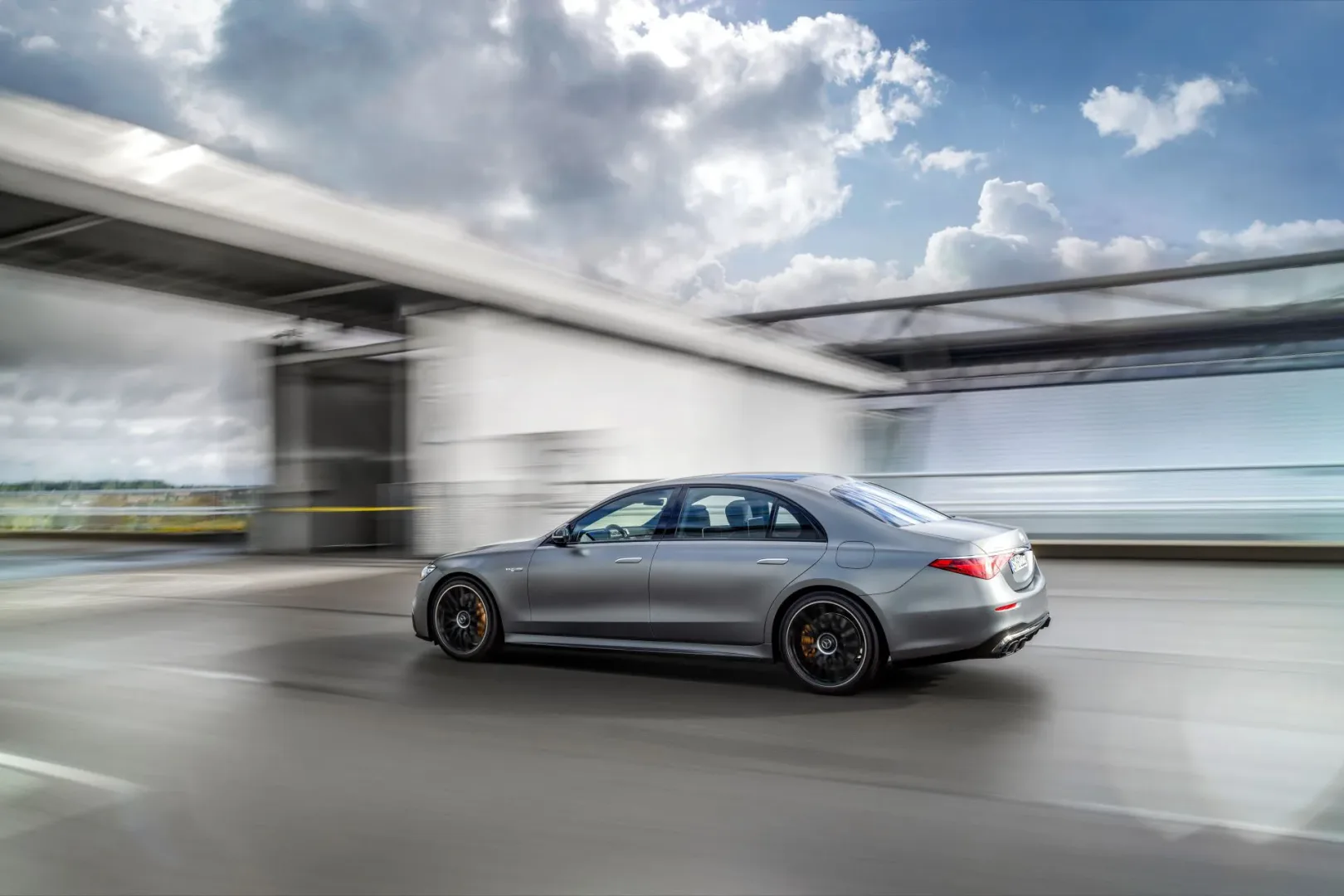 Mercedes-AMG S 63 E Performance jest... hybrydą. I co z tego Mercedes-AMG S 63 E Performance.