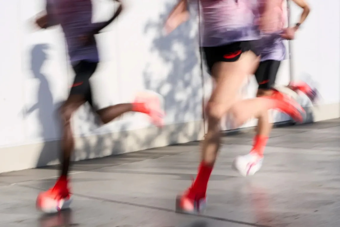 Nowa seria butów dla biegaczy ASICS METASPEED w sprzedaży.
