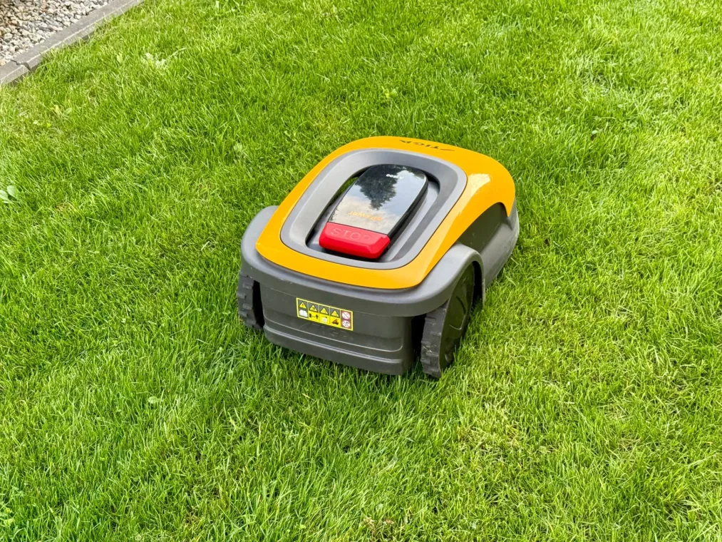 Robot koszący STIGA A 1500.