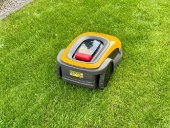 Robot koszący STIGA A 1500.