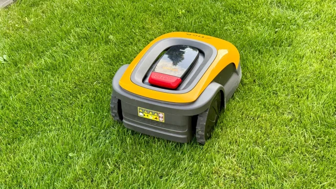 Robot koszący STIGA A 1500.