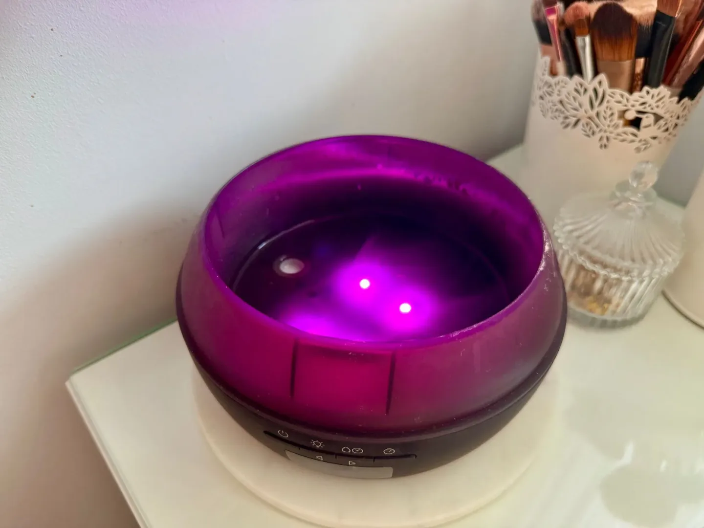 Test Cecotec Pure Aroma 550 Connected. Gra, nawilża i budzi Cecotec Pure Aroma 550 Connected