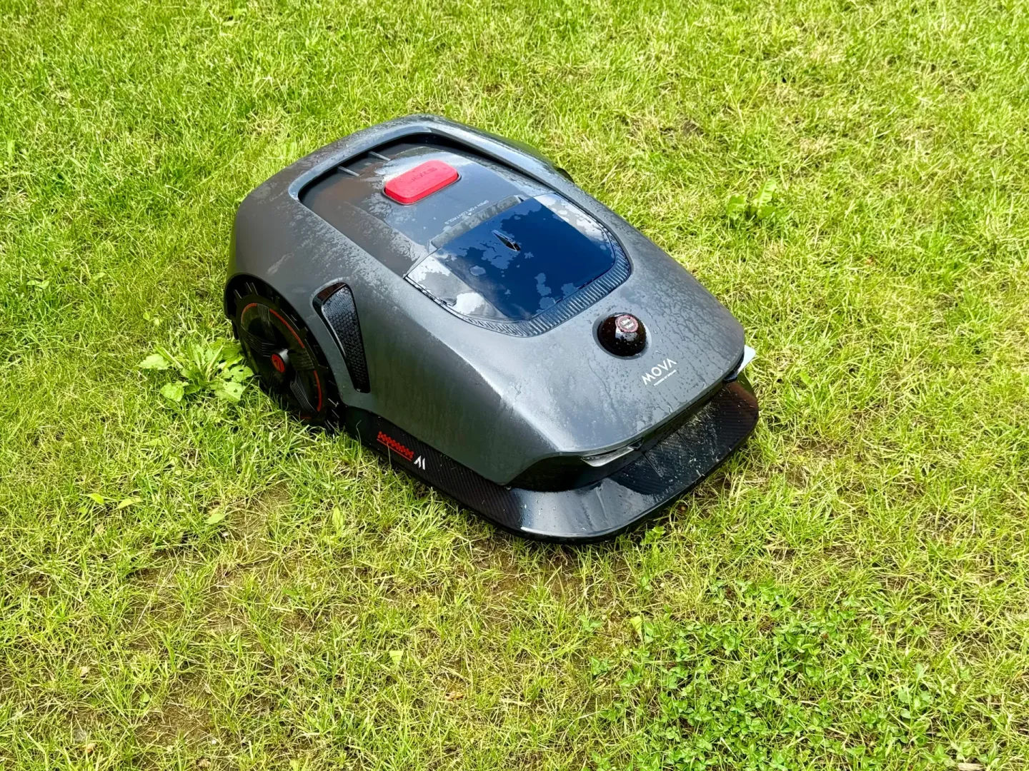 Przetestowałem robot koszący MOVA 1000. Warto go kupić? Robot koszący MOVA 1000