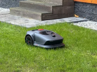 Robot koszący MOVA 1000