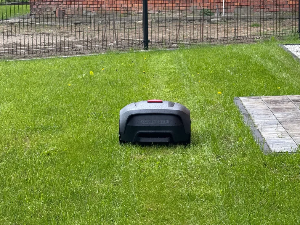 Robot koszący MOVA 1000