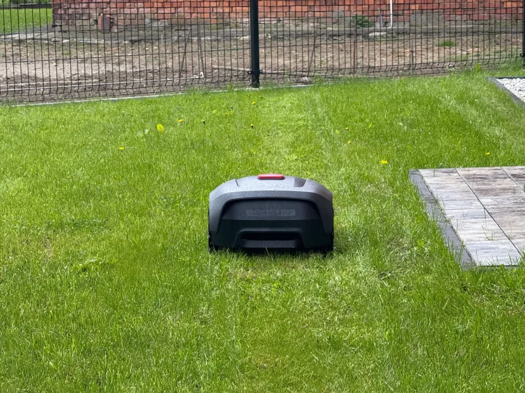 Robot koszący MOVA 1000