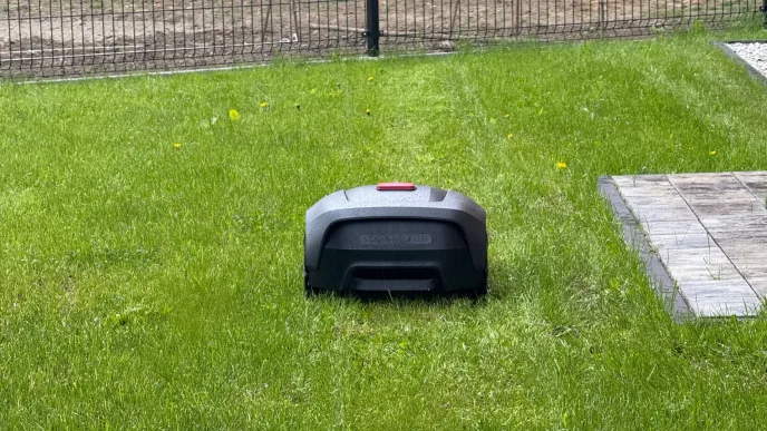 Robot koszący MOVA 1000