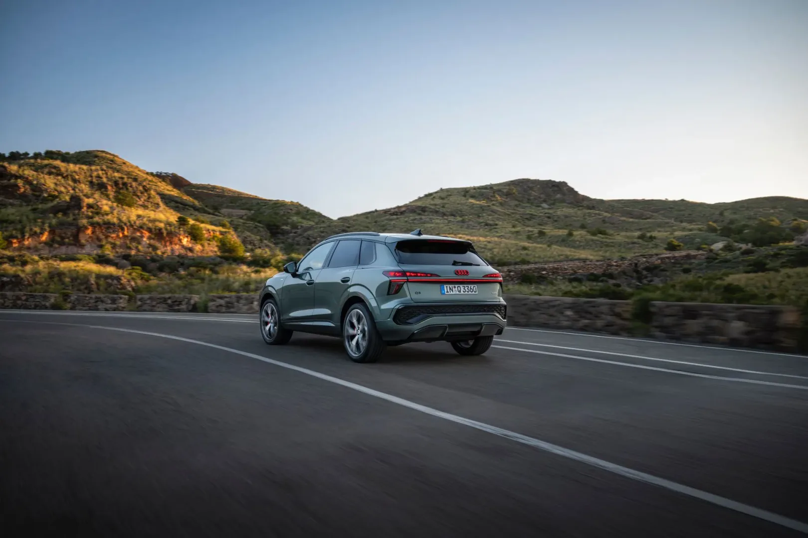 Nowe Audi Q3 2025 już w przedsprzedaży. Znamy polskie ceny! Nowe Audi Q3 2025. Znamy polski cennik.