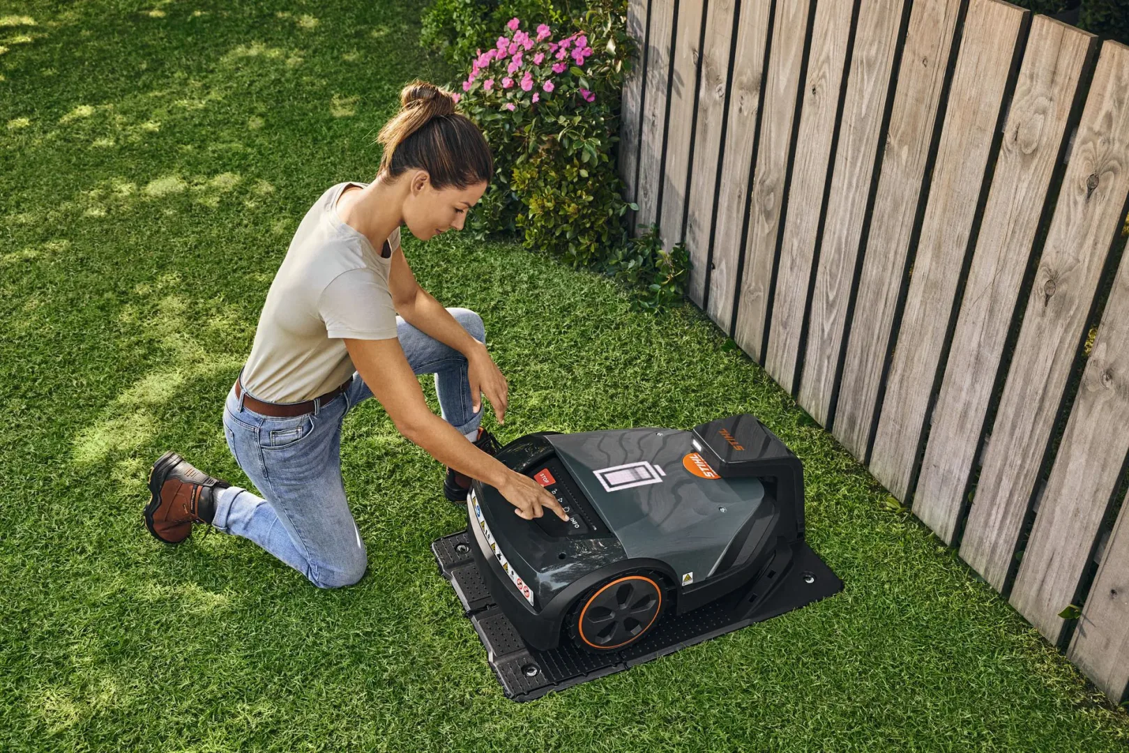 Nowe roboty koszące STIHL iMOW 3, iMOW 3 EVO, iMOW 4, iMOW 4 EVO.