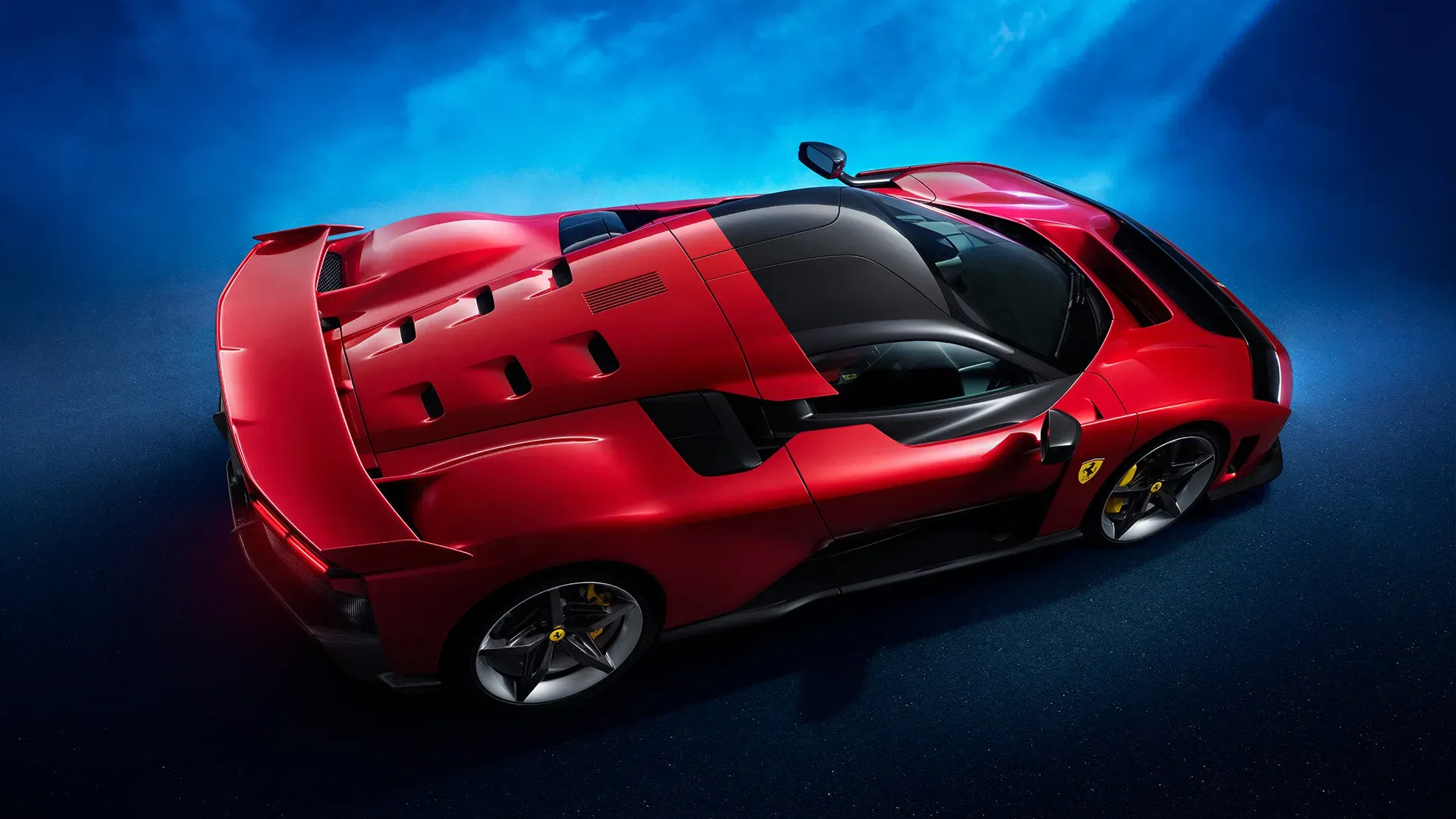 Ferrari F80 z oponami Michelin Pilot Sport Cup 2 R K1