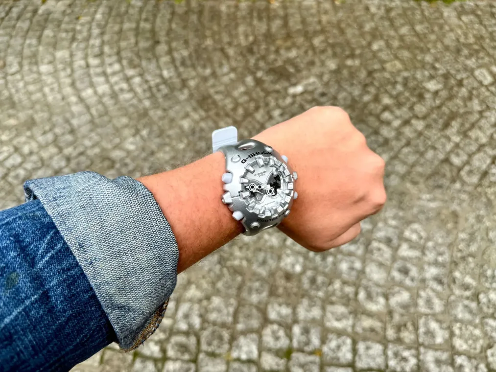 G-SHOCK GA-V01