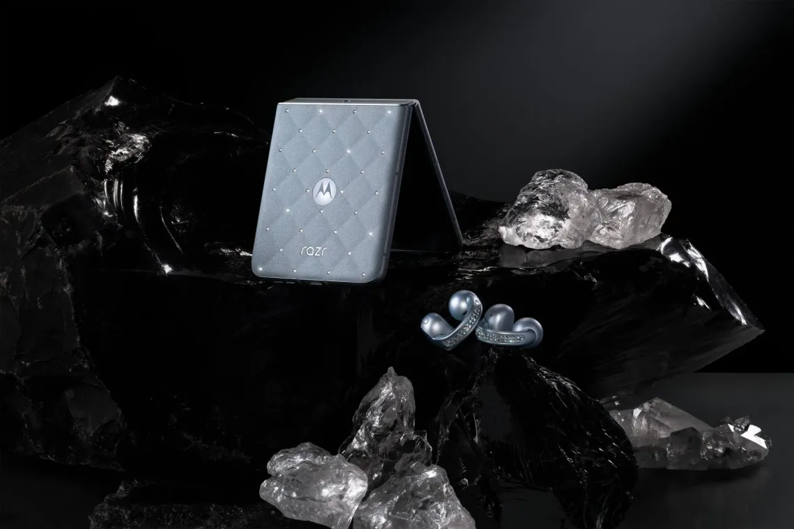Motorola x Swarovski: The Brilliant Collection