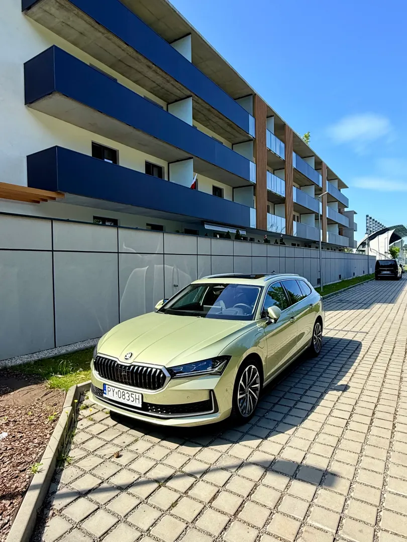 2025 Skoda Superb plug-in. Fot.: MenWorld.pl.