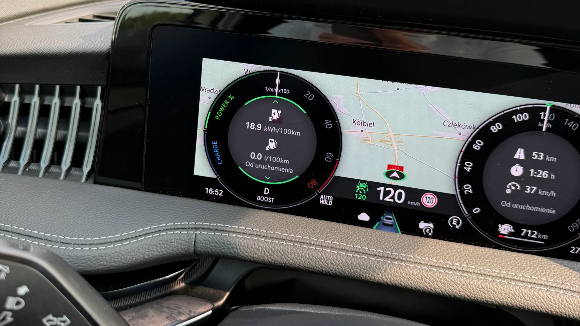 2025 Skoda Superb plug-in. Fot.: MenWorld.pl.