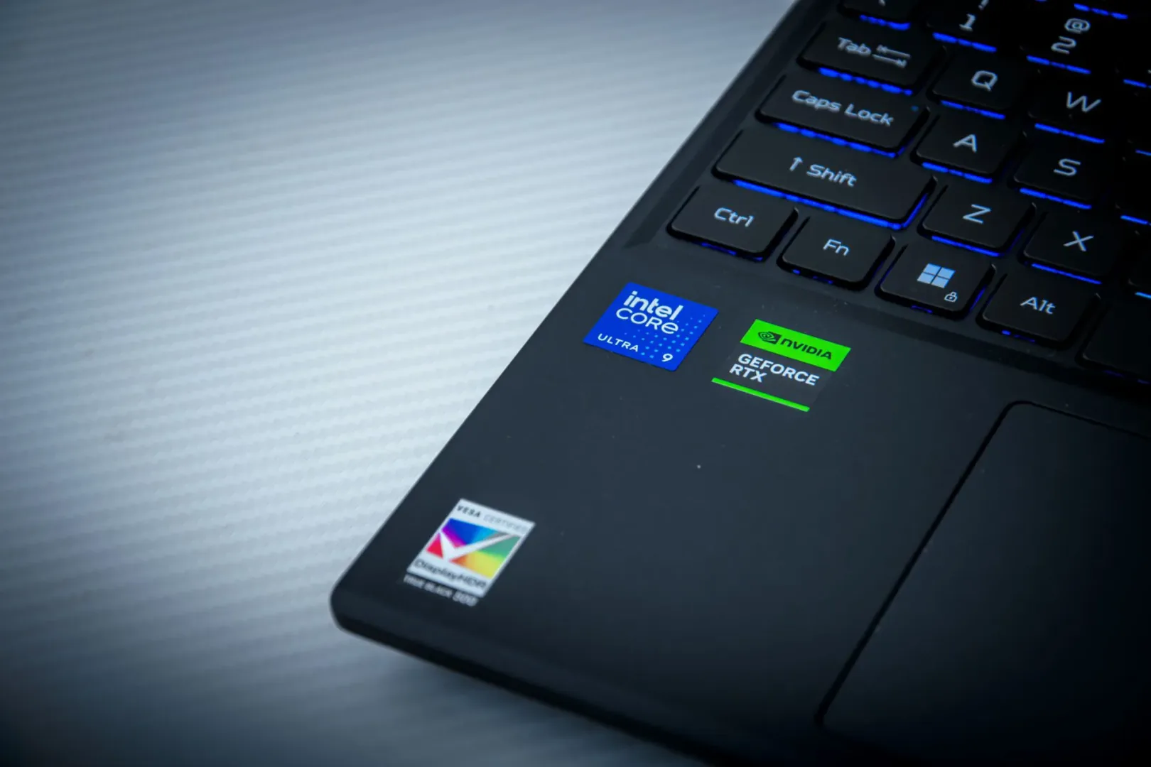 Predator Helios Neo 16S AI - wydajny notebook z NVIDIA GeForce RTX 50. Fot.: Ernest Dragan MenWorld.pl.