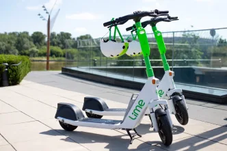 Lime szkoli nauczycieli z bezpiecznej jazdy e-hulajnogami.