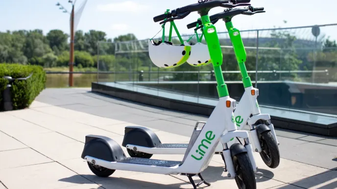 Lime szkoli nauczycieli z bezpiecznej jazdy e-hulajnogami.