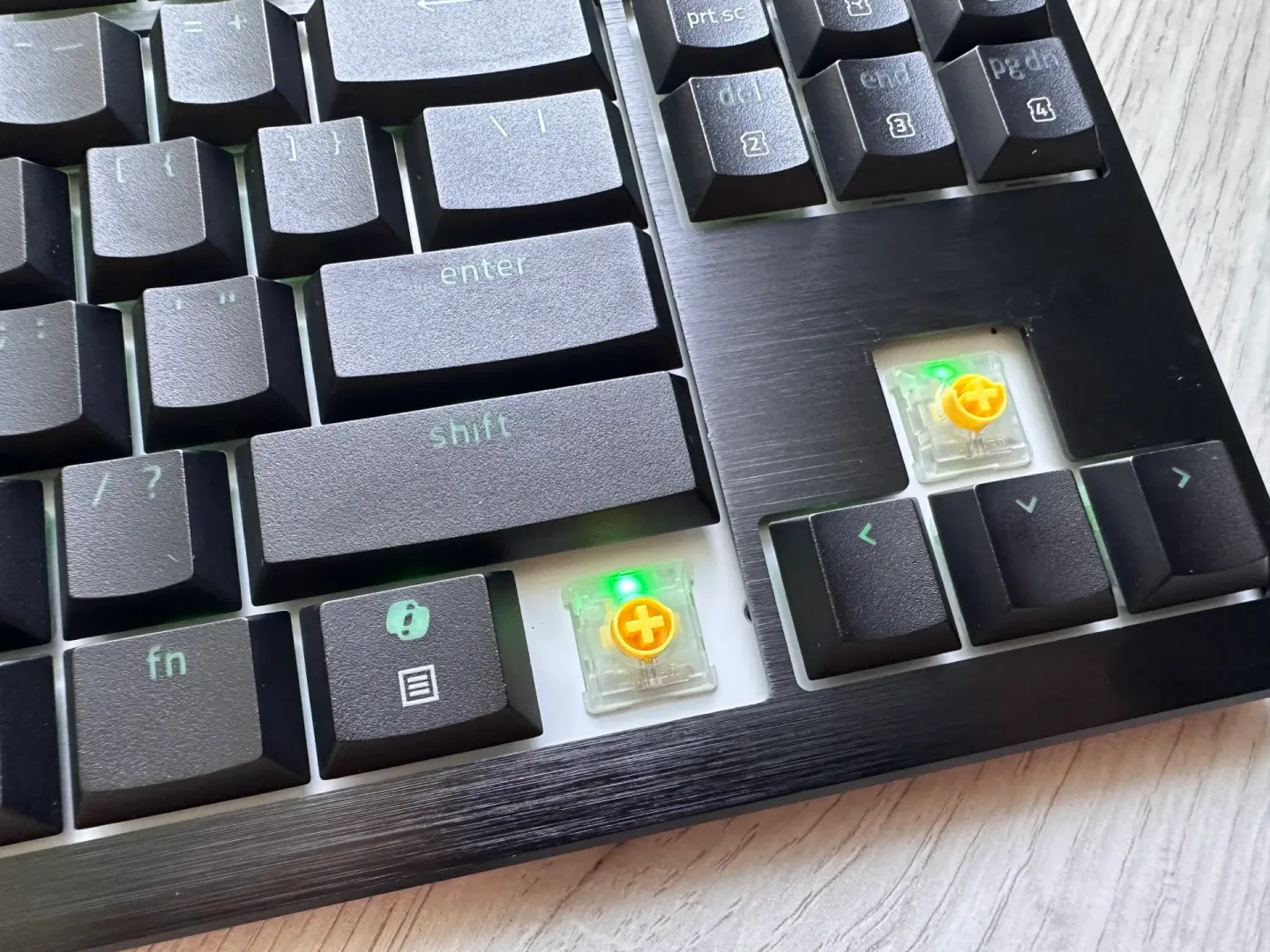 Razer Blackwidow V4 Low-profile Hyperspeed – recenzja klawiatury gamingowej nowej generacji Razer Blackwidow V4 Low-profile Hyperspeed.