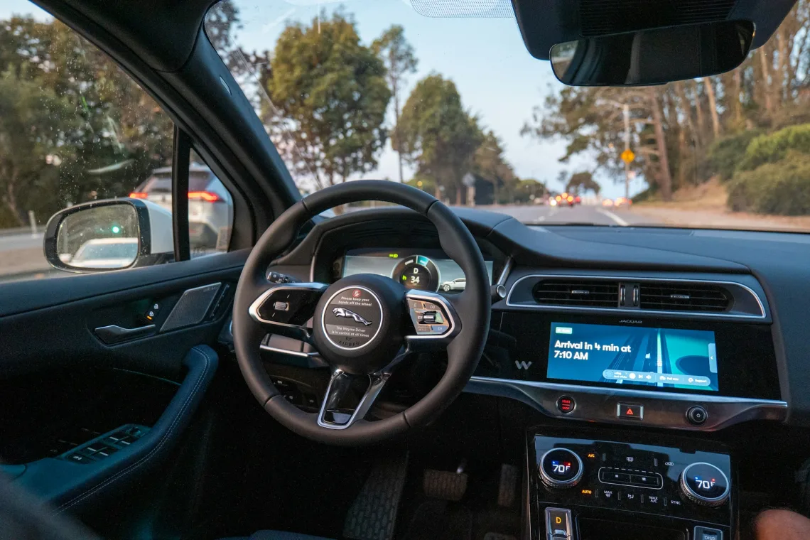 Taxi Waymo bez kierowcy w Europie w 2026 roku.