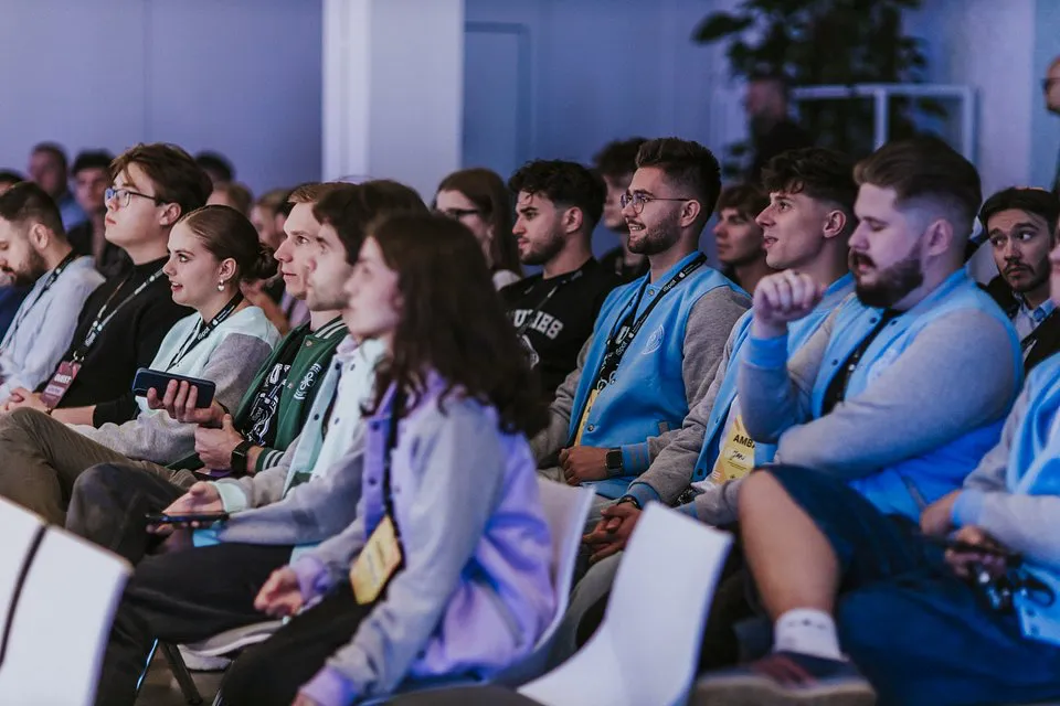 iStudies od iSpot znów rusza! VIII edycja programu połączyła studentów, technologię Apple i kreatywność iSpot iStudies VIII edycja programu.