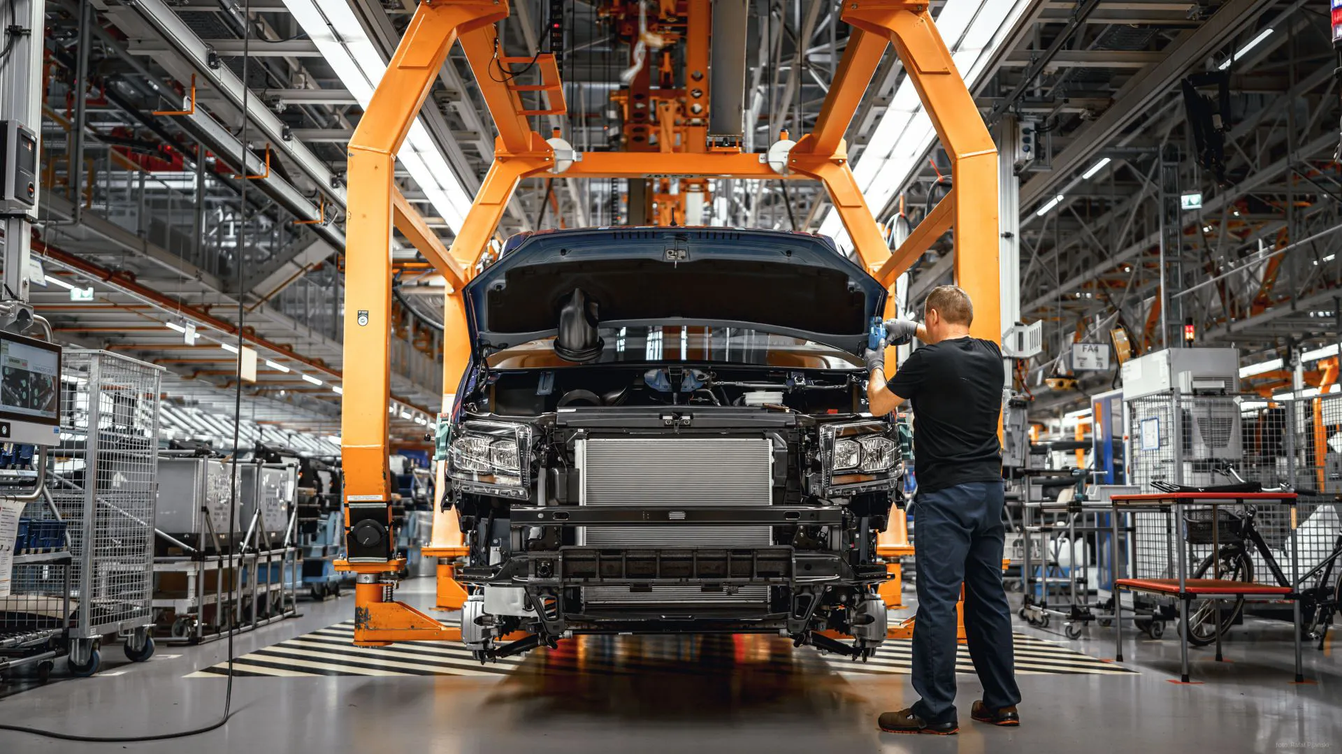 Volkswagen inwestuje we Wrześni – powstanie nowa generacja elektrycznego Craftera! Volkswagen inwestuje we Wrześni.