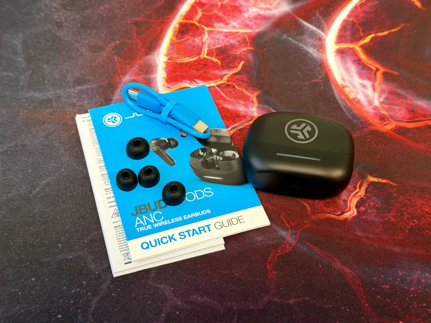 Test JLAB Jbuds Pods ANC. Słuchawki z aktywną redukcją szumów.