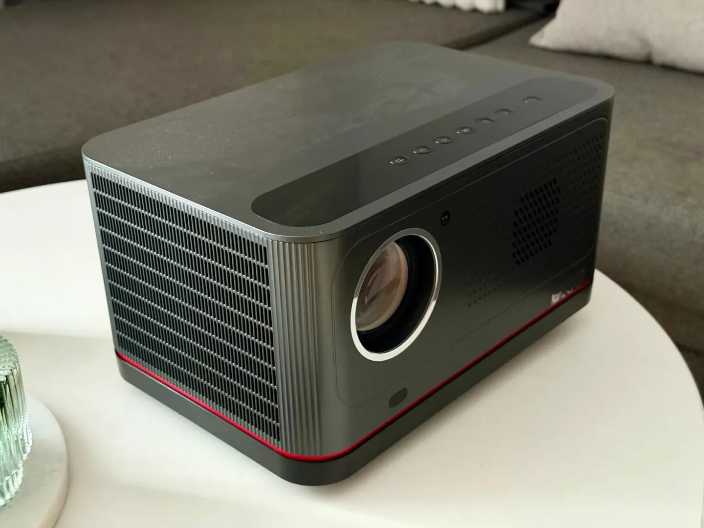 Test ETOE Whale Pro. Projektor Full HD z Androidem.