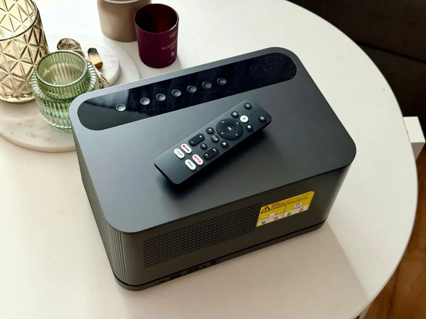 Test ETOE Whale Pro. Projektor Full HD z Androidem.