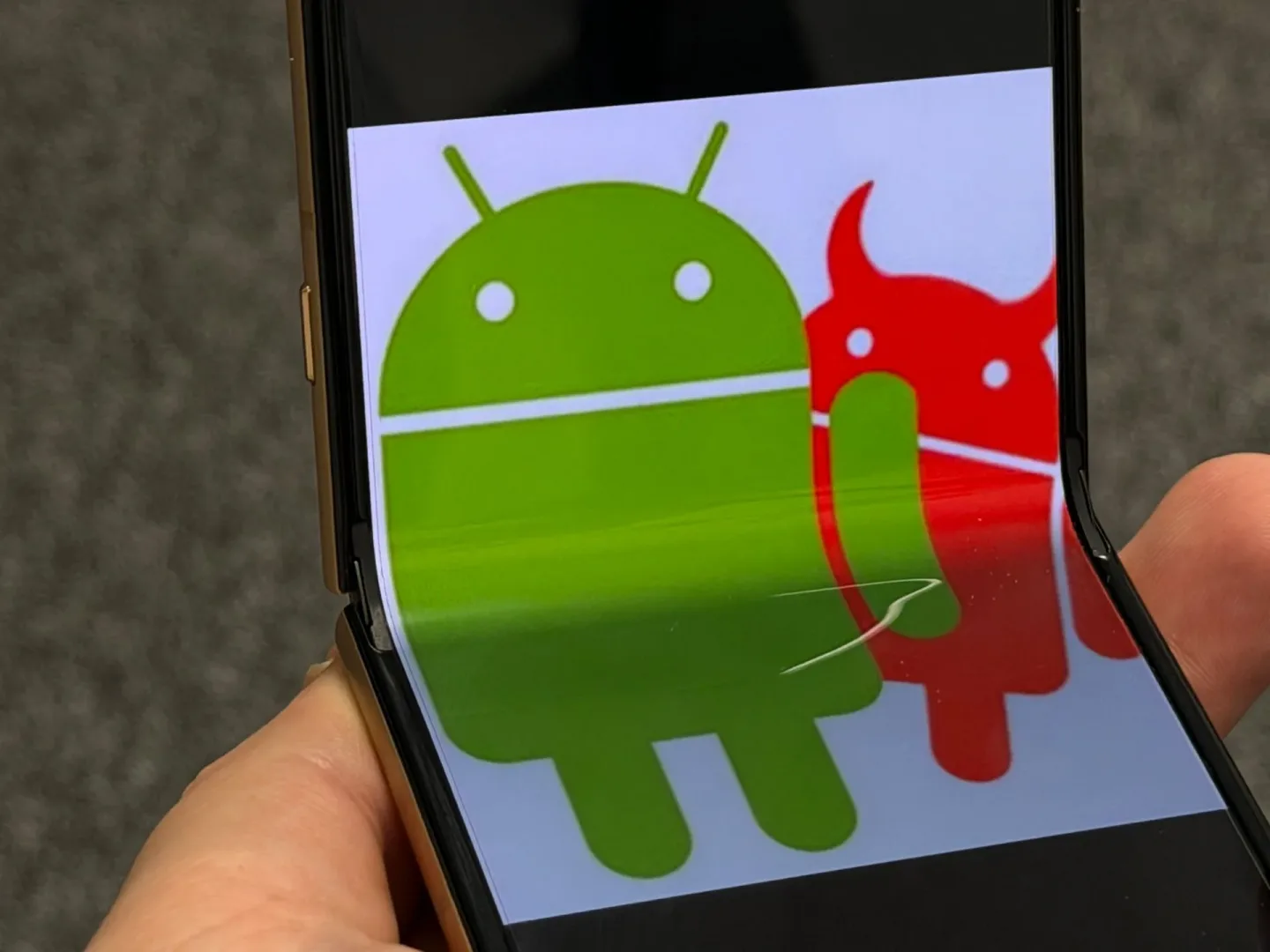 Sturnus - nowy wirus na Android. Uważaj!